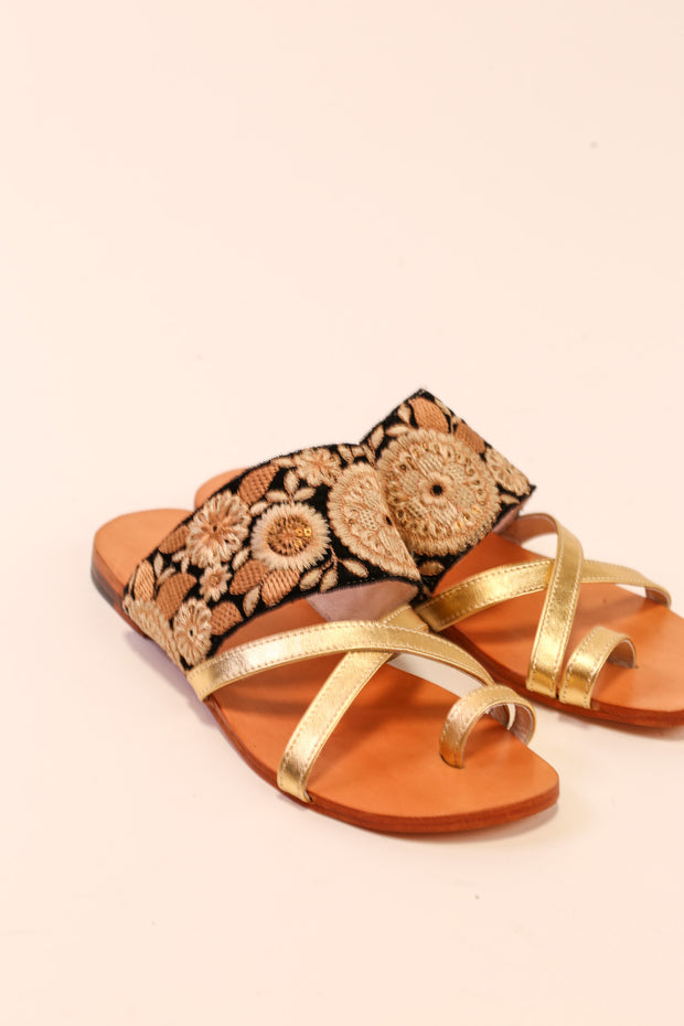 LEATHER SANDALS RINGA