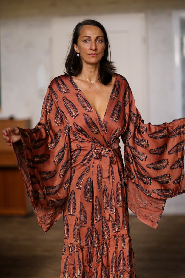 FEATHER XL SILK KIMONO BOZENA - sustainably made MOMO NEW YORK sustainable clothing, new slow fashion