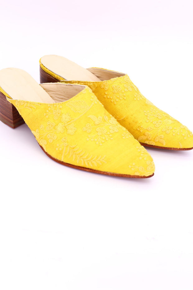 EMBROIDERED HEELED MULES MOMO X ANTHROPOLOGIE - sustainably made MOMO NEW YORK sustainable clothing, mules slow fashion